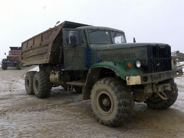 KrAZ 255 - raskas maastoajoneuvo